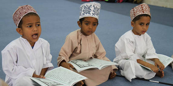 Kinder in der Koranschule